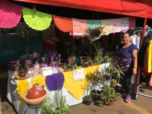 Con gran éxito la Amedap realizó feria de productos por el día de las madres.